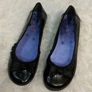 JELLYPOP Shiny Black Bow Flats